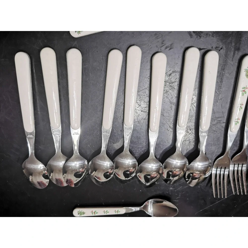 Lot Of 20 Tecnshan HOLIDAY HOSTESS Stainless Christmas Tree Silverware Flatware